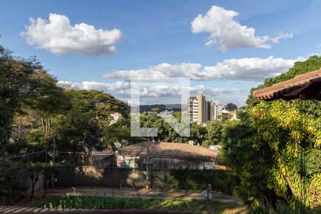 Casa para alugar com 640m², 4 quartos e 6 vagas Casa para alugar com 640m², 4 quartos e 6 vagasMezanino - Vista da varanda