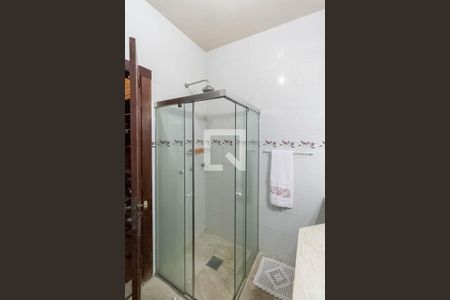 Casa para alugar com 640m², 4 quartos e 6 vagas Casa para alugar com 640m², 4 quartos e 6 vagasBanheiro da suíte 1