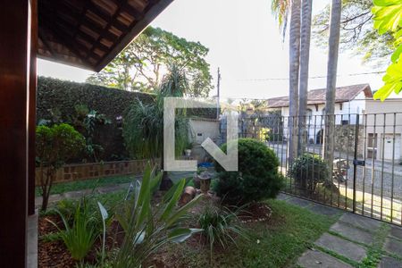 Casa para alugar com 640m², 4 quartos e 6 vagas Casa para alugar com 640m², 4 quartos e 6 vagasEntrada