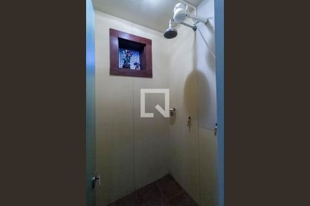 Casa para alugar com 640m², 4 quartos e 6 vagas Casa para alugar com 640m², 4 quartos e 6 vagasDucha