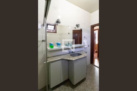 Casa para alugar com 640m², 4 quartos e 6 vagas Casa para alugar com 640m², 4 quartos e 6 vagasBanheiro social e da semi suíte