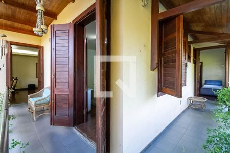 Casa para alugar com 640m², 4 quartos e 6 vagas Casa para alugar com 640m², 4 quartos e 6 vagasVaranda da semi suíte e das suítes 1 e 2