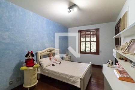 Casa para alugar com 640m², 4 quartos e 6 vagas Casa para alugar com 640m², 4 quartos e 6 vagasSuíte 1