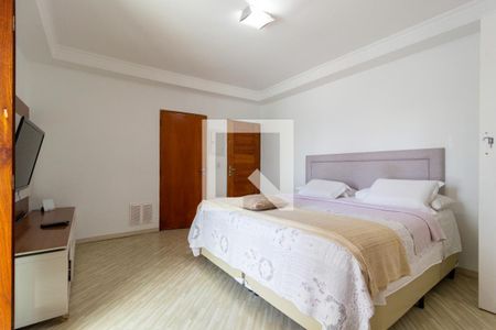 Casa à venda com 500m², 4 quartos e 2 vagasSuíte 4