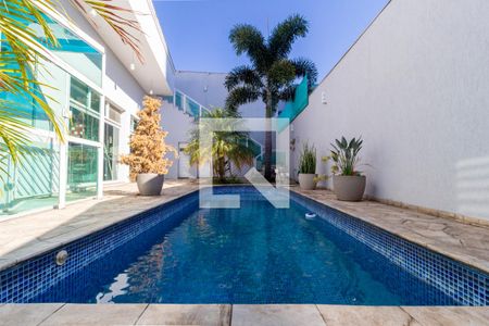 Casa à venda com 500m², 4 quartos e 2 vagasPiscina