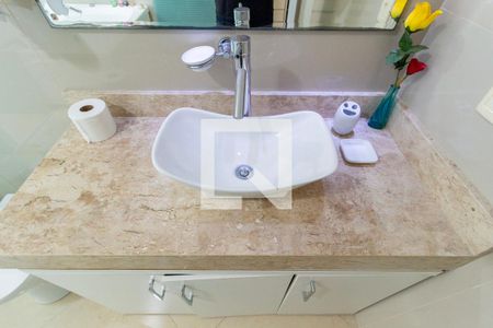 Casa à venda com 500m², 4 quartos e 2 vagasDetalhe Banheiro - Suíte 4