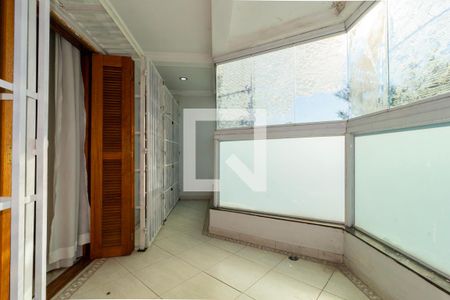 Casa à venda com 500m², 4 quartos e 2 vagasVaranda - Suíte 2 e 3