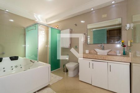 Casa à venda com 500m², 4 quartos e 2 vagasBanheiro - Suíte 4