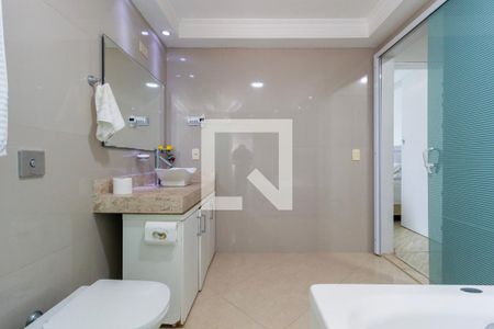 Casa à venda com 500m², 4 quartos e 2 vagasBanheiro - Suíte 4