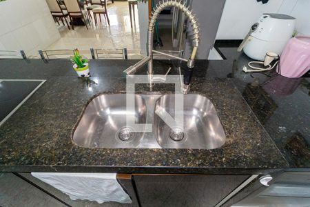 Casa à venda com 500m², 4 quartos e 2 vagasDetalhe - Cozinha