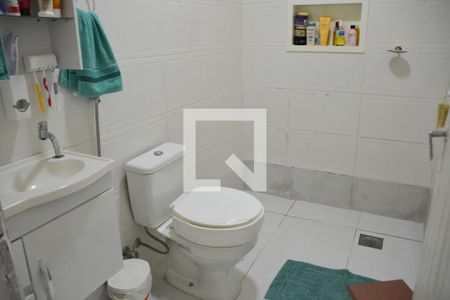 Casa à venda com 111m², 2 quartos e 2 vagasBanheiro