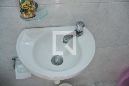 Casa à venda com 111m², 2 quartos e 2 vagasBanheiro 2