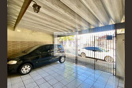 Casa à venda com 245m², 3 quartos e 2 vagas Casa à venda com 245m², 3 quartos e 2 vagasGaragem