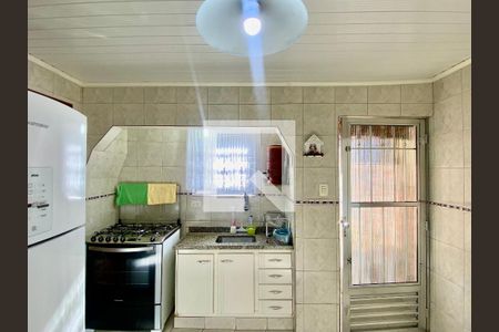 Casa à venda com 245m², 3 quartos e 2 vagas Casa à venda com 245m², 3 quartos e 2 vagasCozinha