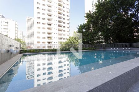 Studio à venda com 33m², 1 quarto e sem vaga Studio à venda com 33m², 1 quarto e sem vagaÁrea comum - Piscina