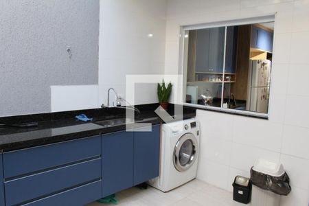 Casa à venda com 120m², 3 quartos e 2 vagasÁrea de serviço 