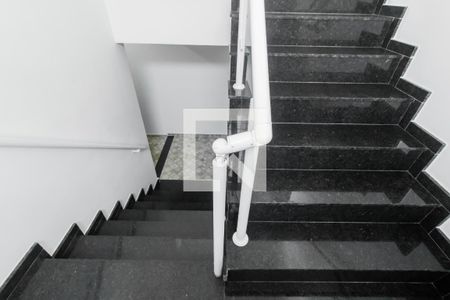 Apartamento para alugar com 40m², 2 quartos e sem vagaEscada