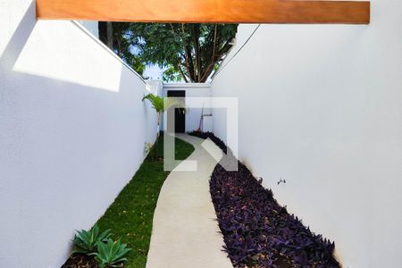 Casa à venda com 195m², 3 quartos e 4 vagasQuintal e Acesso a Area Comum