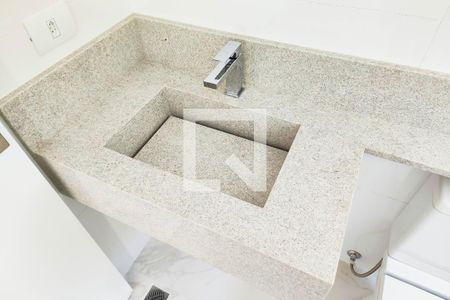 Casa à venda com 195m², 3 quartos e 4 vagasBanheiro da Suite 1