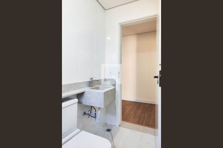 Casa à venda com 195m², 3 quartos e 4 vagasBanheiro da Suite 2