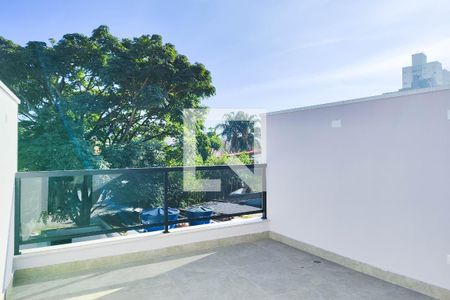 Casa à venda com 195m², 3 quartos e 4 vagasCobertura