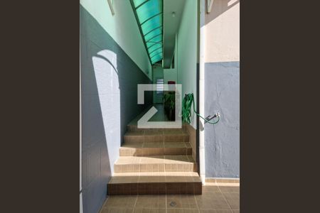 Casa à venda com 250m², 3 quartos e 2 vagasCorredor