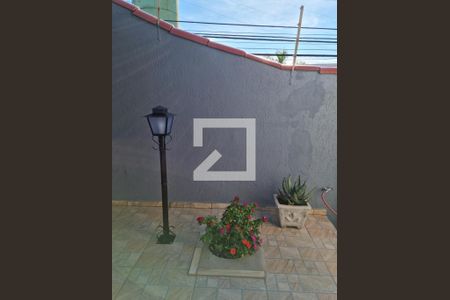 Casa à venda com 250m², 3 quartos e 2 vagasPlantas e Poste Iluminação