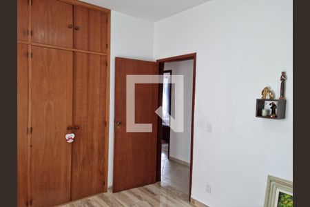 Casa à venda com 250m², 3 quartos e 2 vagasQuarto 2