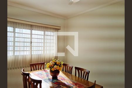 Casa à venda com 250m², 3 quartos e 2 vagasCopa