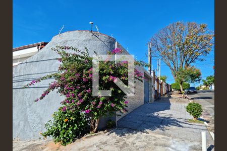 Casa à venda com 250m², 3 quartos e 2 vagasFachada