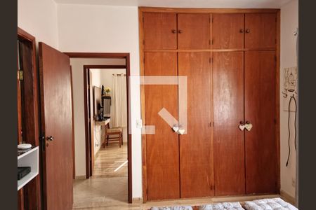 Casa à venda com 250m², 3 quartos e 2 vagasQuarto 3