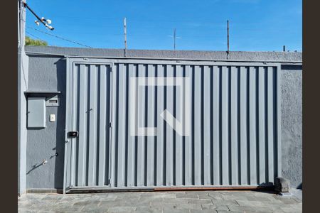 Casa à venda com 250m², 3 quartos e 2 vagasPortão da Garagem