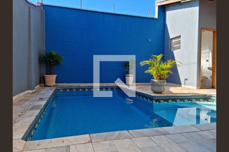 Casa à venda com 250m², 3 quartos e 2 vagasPiscina