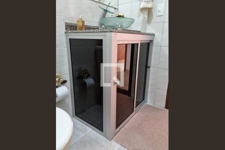 Casa à venda com 250m², 3 quartos e 2 vagasBanheiro