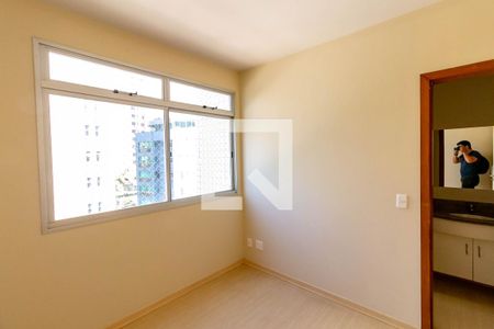 Quarto de apartamento à venda com 3 quartos, 96m² em Belvedere, Belo Horizonte