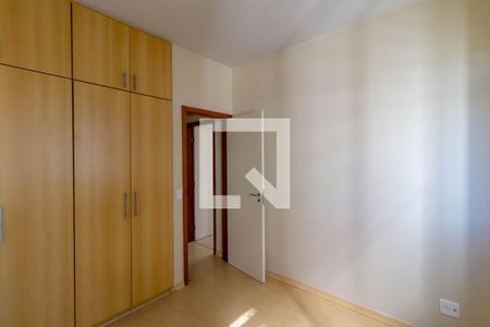 Apartamento à venda com 96m², 3 quartos e 2 vagasQuarto 2