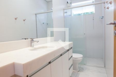 Casa de condomínio à venda com 170m², 3 quartos e 3 vagasBanheiro da Suíte