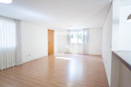Sala de casa de condomínio à venda com 3 quartos, 170m² em Ouro Velho , Nova Lima
