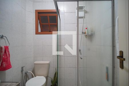Casa à venda com 303m², 5 quartos e 3 vagas Casa à venda com 303m², 5 quartos e 3 vagasBanheiro 2