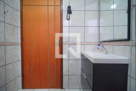 Casa à venda com 303m², 5 quartos e 3 vagas Casa à venda com 303m², 5 quartos e 3 vagasBanheiro 1