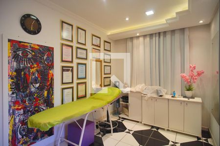 Casa à venda com 303m², 5 quartos e 3 vagas Casa à venda com 303m², 5 quartos e 3 vagasQuarto 1