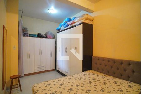 Casa à venda com 303m², 5 quartos e 3 vagas Casa à venda com 303m², 5 quartos e 3 vagasQuarto 3