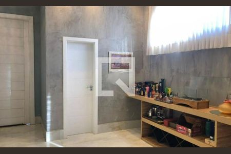 Casa de condomínio à venda com 325m², 3 quartos e 4 vagas