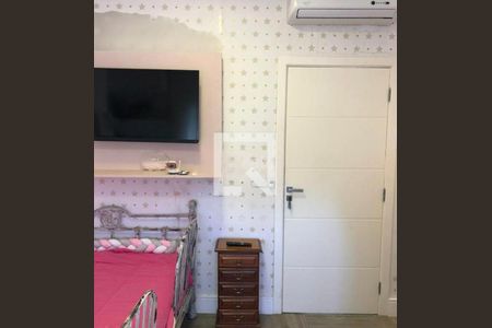 Casa de condomínio à venda com 325m², 3 quartos e 4 vagas