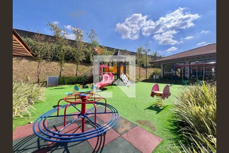 Casa de condomínio à venda com 325m², 3 quartos e 4 vagas