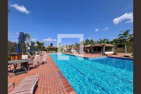 Casa de condomínio à venda com 325m², 3 quartos e 4 vagas