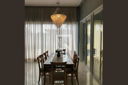 Casa de condomínio à venda com 325m², 3 quartos e 4 vagas