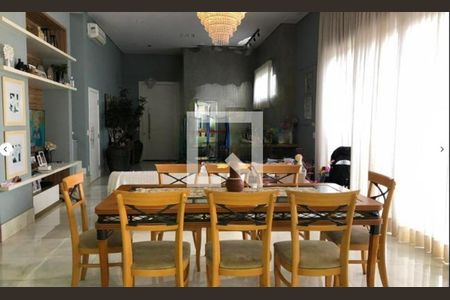 Casa de condomínio à venda com 325m², 3 quartos e 4 vagas