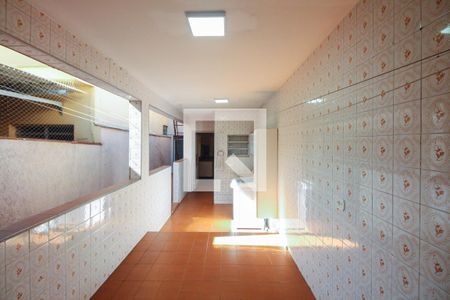 Casa à venda com 100m², 2 quartos e 1 vagaÁrea de Serviço 