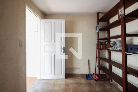 Casa à venda com 100m², 2 quartos e 1 vagaÁrea de Serviço - Quarto de Serviço 